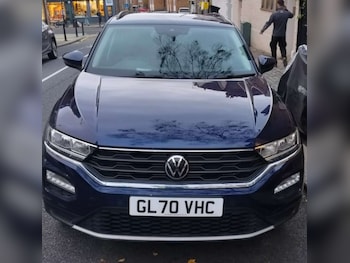 Used Volkswagen T-Roc 2021 for sale - 76481210: Photo