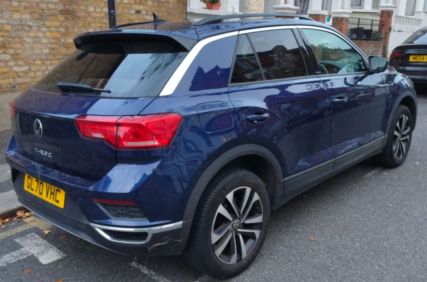 Used Volkswagen T-Roc 2021 for sale - 76481210: Photo 3
