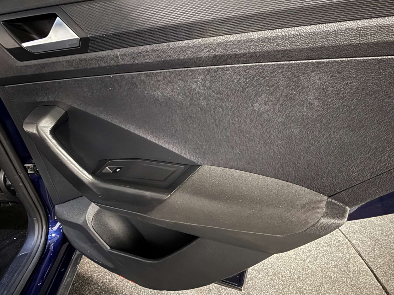 Used Volkswagen T-Roc 2021 for sale - 76481210: Photo 35