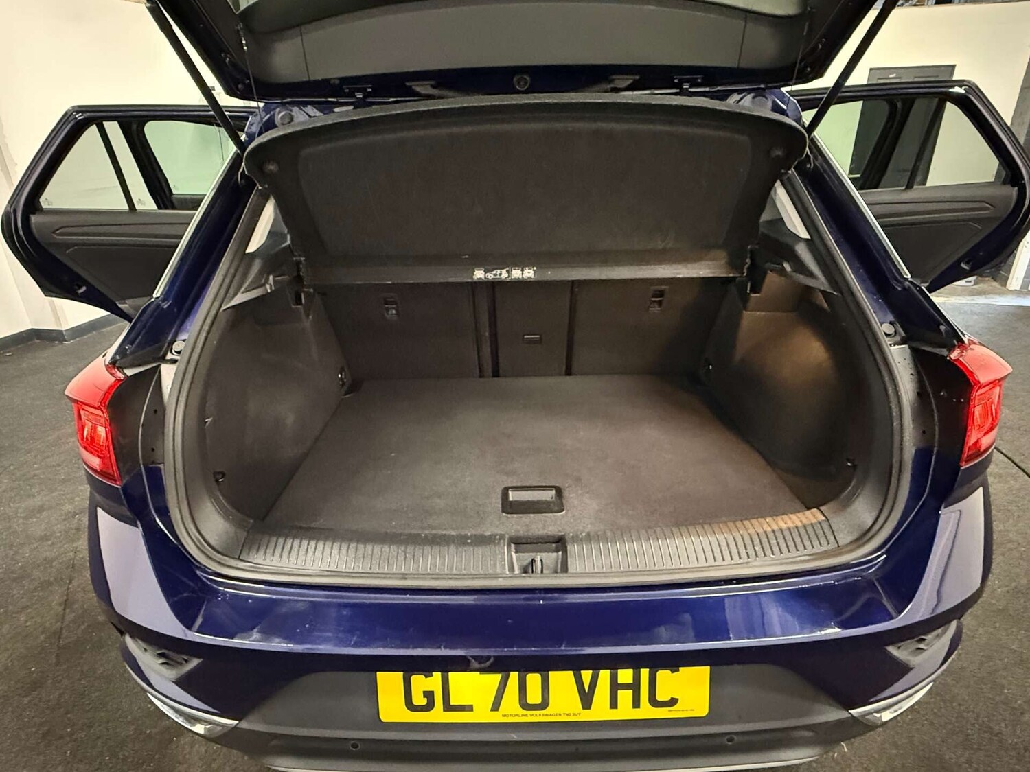 Used Volkswagen T-Roc 2021 for sale - 76481210: Photo 42