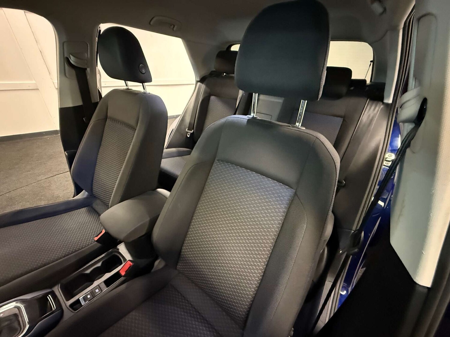 Used Volkswagen T-Roc 2021 for sale - 76481210: Photo 51