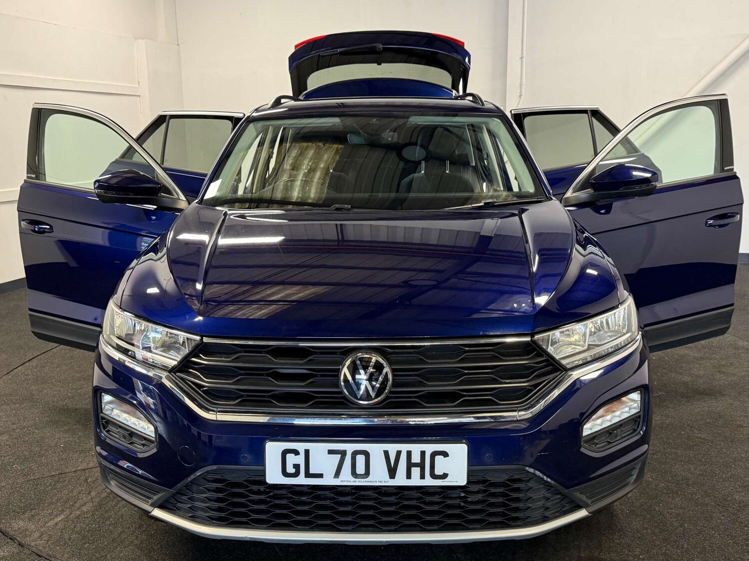 Used Volkswagen T-Roc 2021 for sale - 76481210: Photo 8