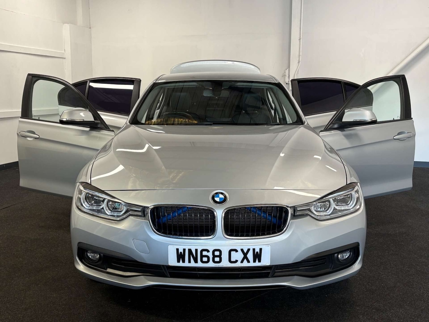 Used BMW 3 Series 2018 for sale - 76739411: Photo 8