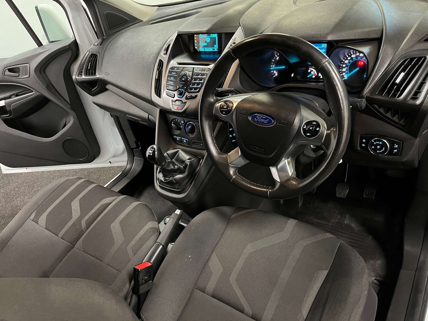 Used Ford Transit Connect 2018 for sale - 76535103: Photo 16