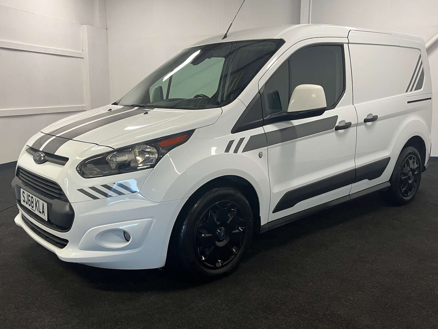 Used Ford Transit Connect 2018 for sale - 76535103: Photo 2