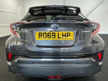 Used Toyota C-HR 2019 for sale - 78236413: Photo