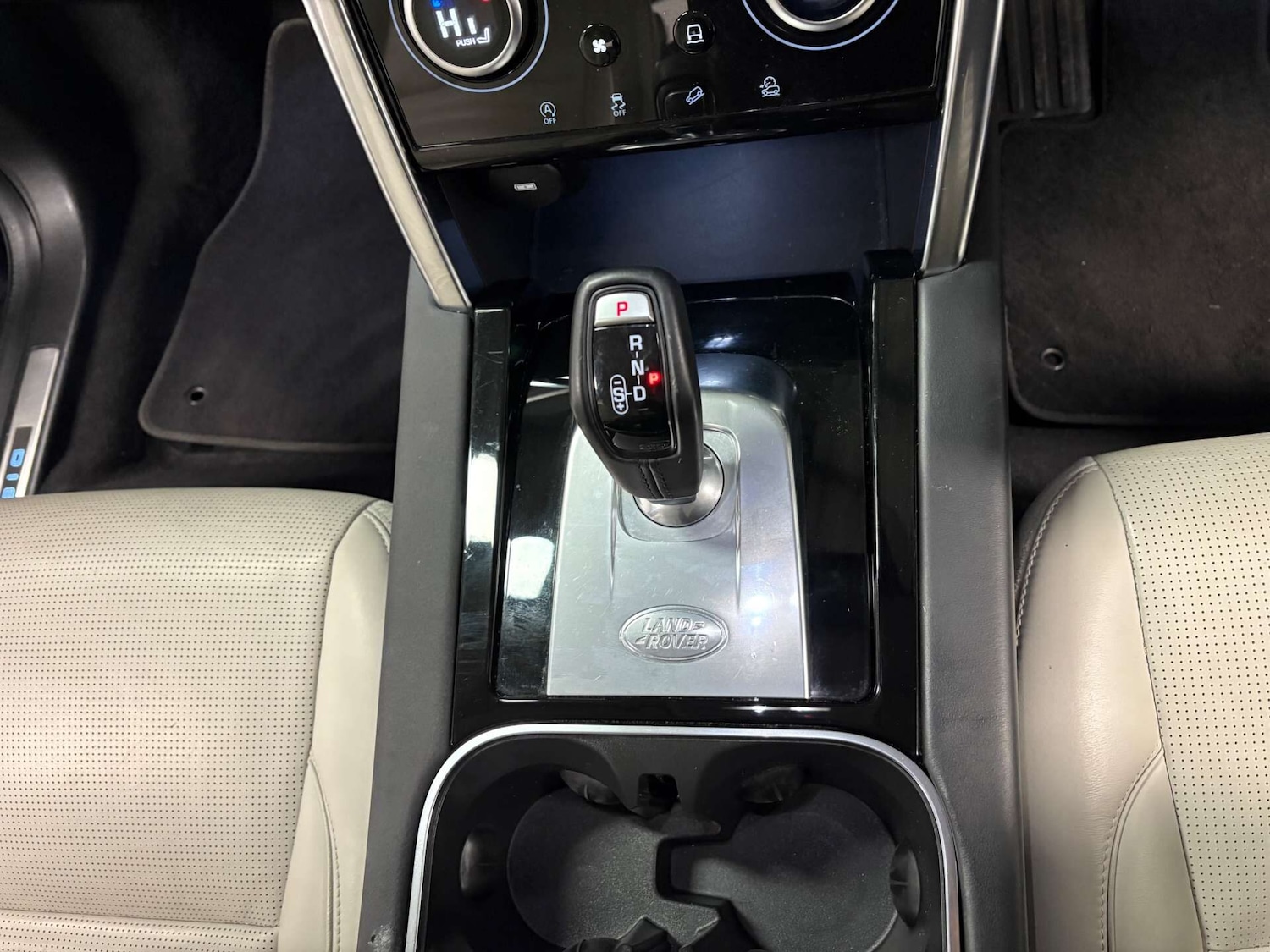 Used Land Rover Discovery Sport 2019 for sale - 76853923: Photo 29