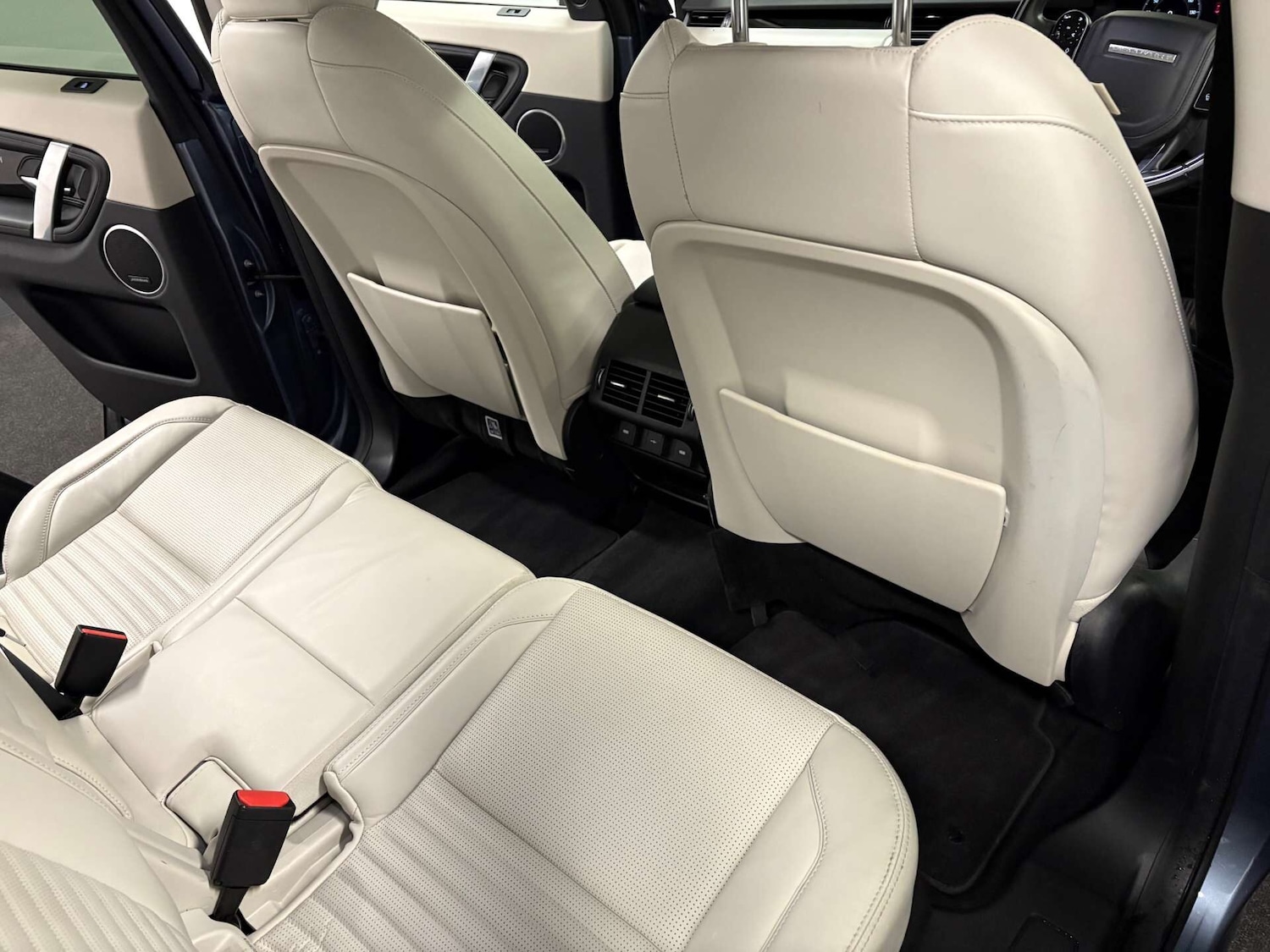 Used Land Rover Discovery Sport 2019 for sale - 76853923: Photo 36