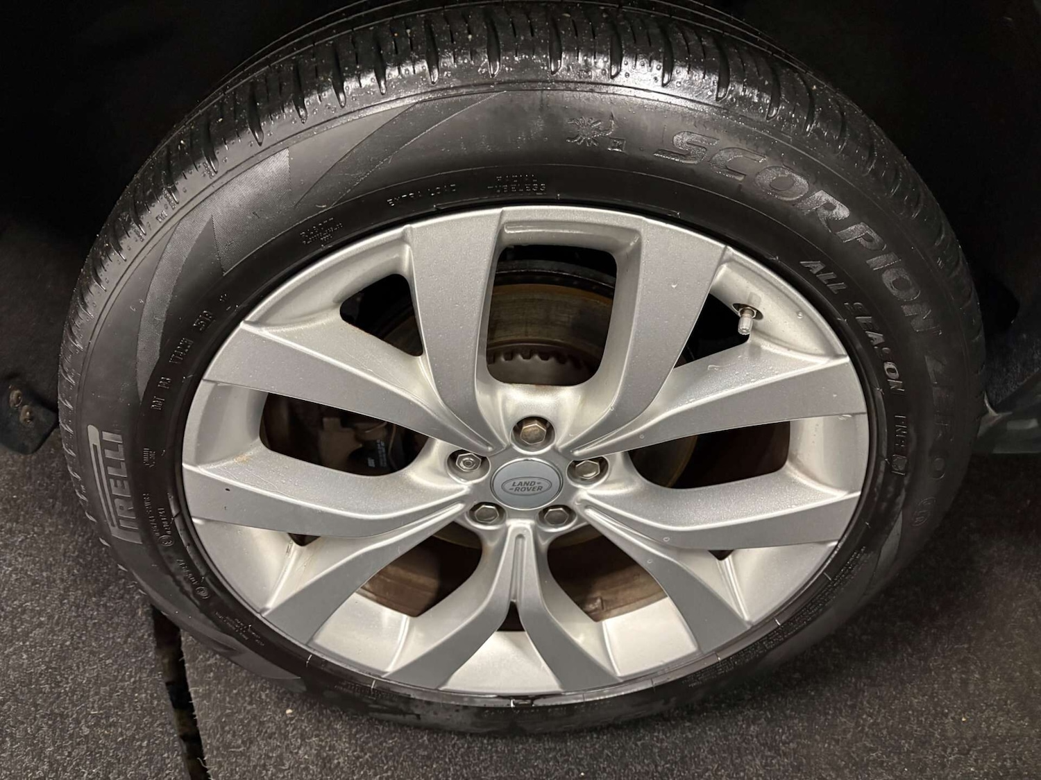 Used Land Rover Discovery Sport 2019 for sale - 76853923: Photo 37