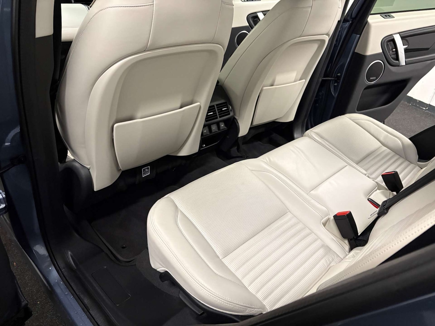 Used Land Rover Discovery Sport 2019 for sale - 76853923: Photo 49