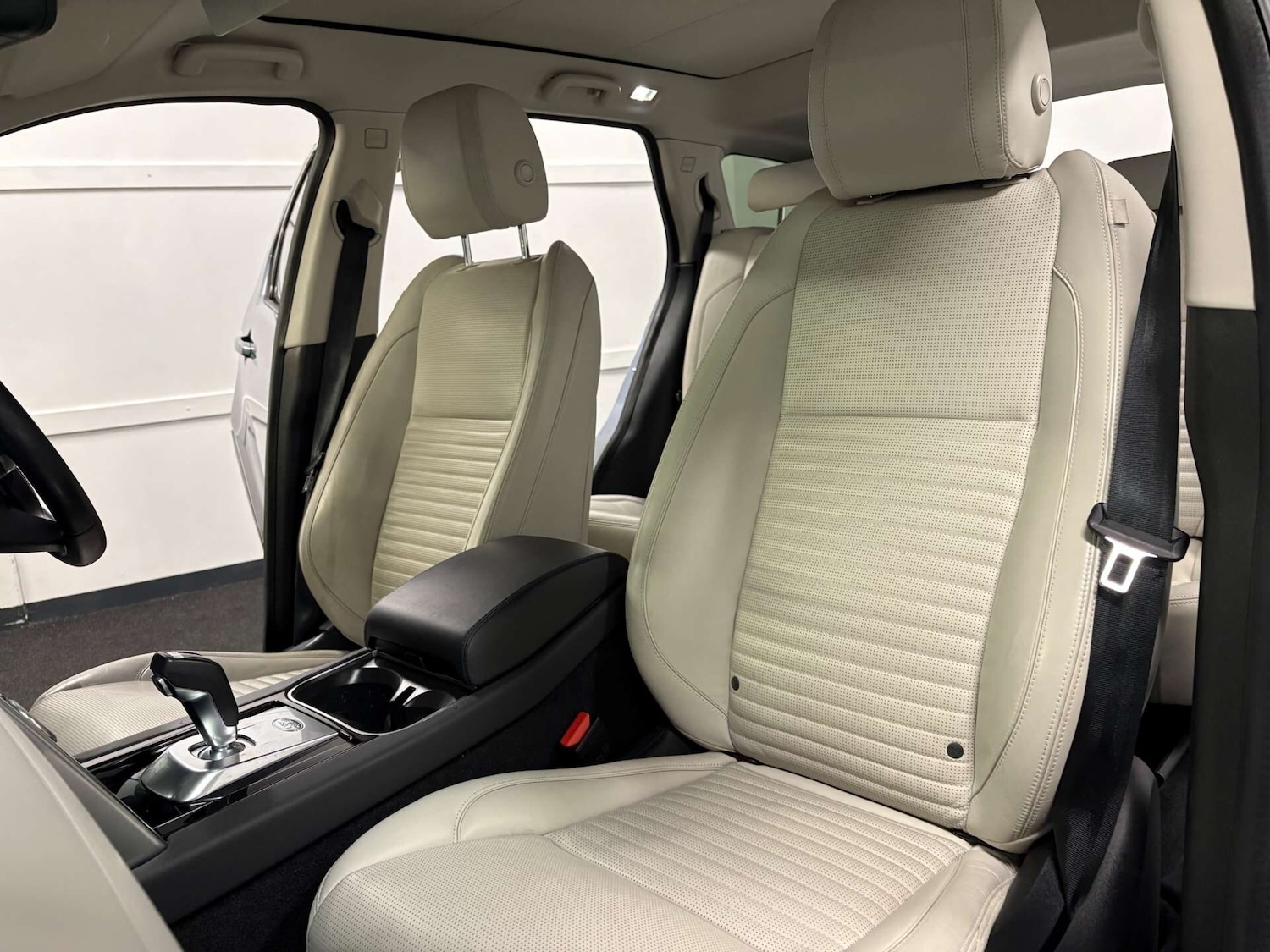 Used Land Rover Discovery Sport 2019 for sale - 76853923: Photo 51