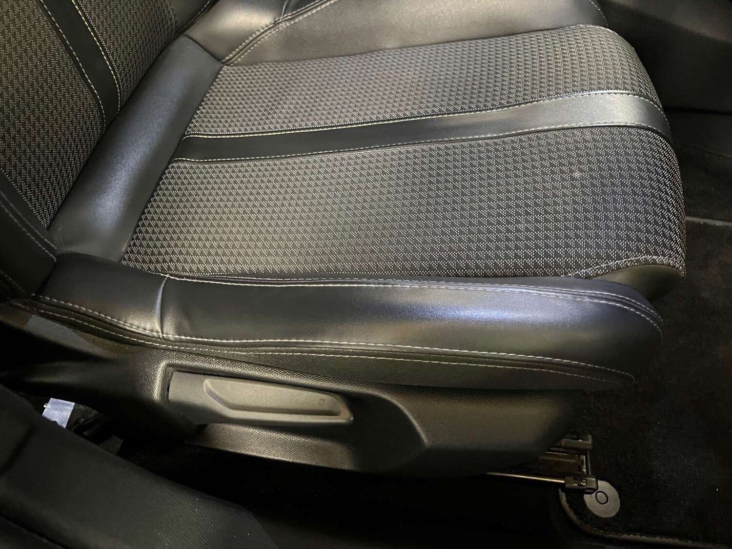 Used Peugeot 208 2021 for sale - 76581312: Photo 13