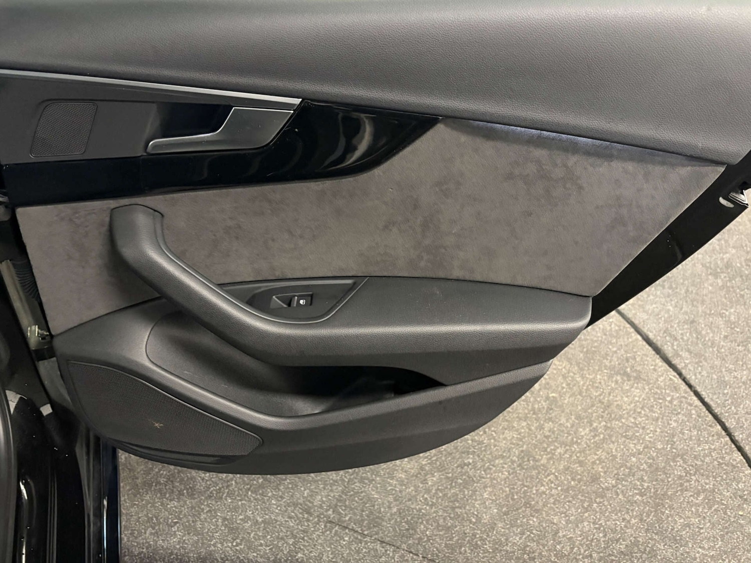 Used Audi A4 2019 for sale - 76961667: Photo 33