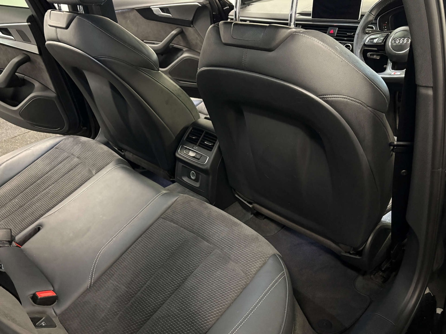 Used Audi A4 2019 for sale - 76961667: Photo 36