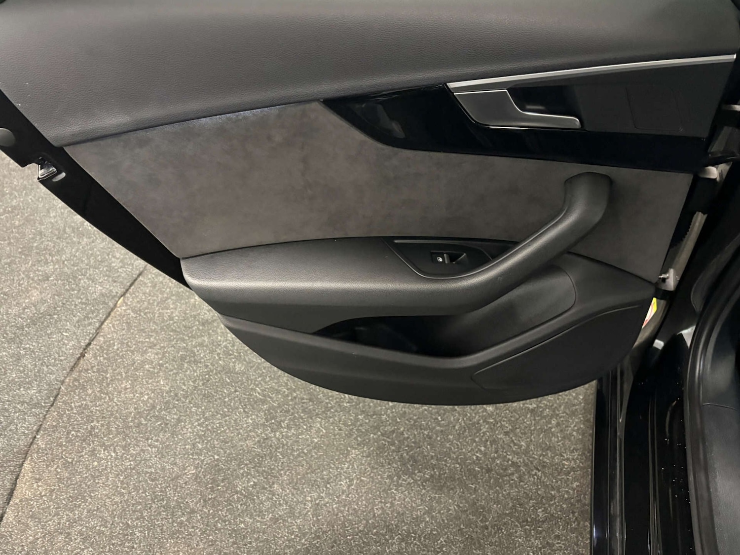 Used Audi A4 2019 for sale - 76961667: Photo 41