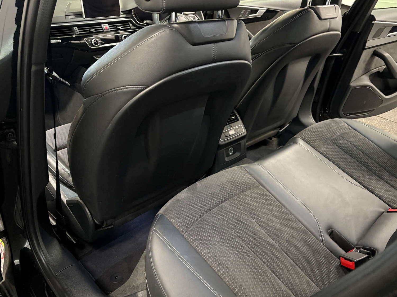 Used Audi A4 2019 for sale - 76961667: Photo 45