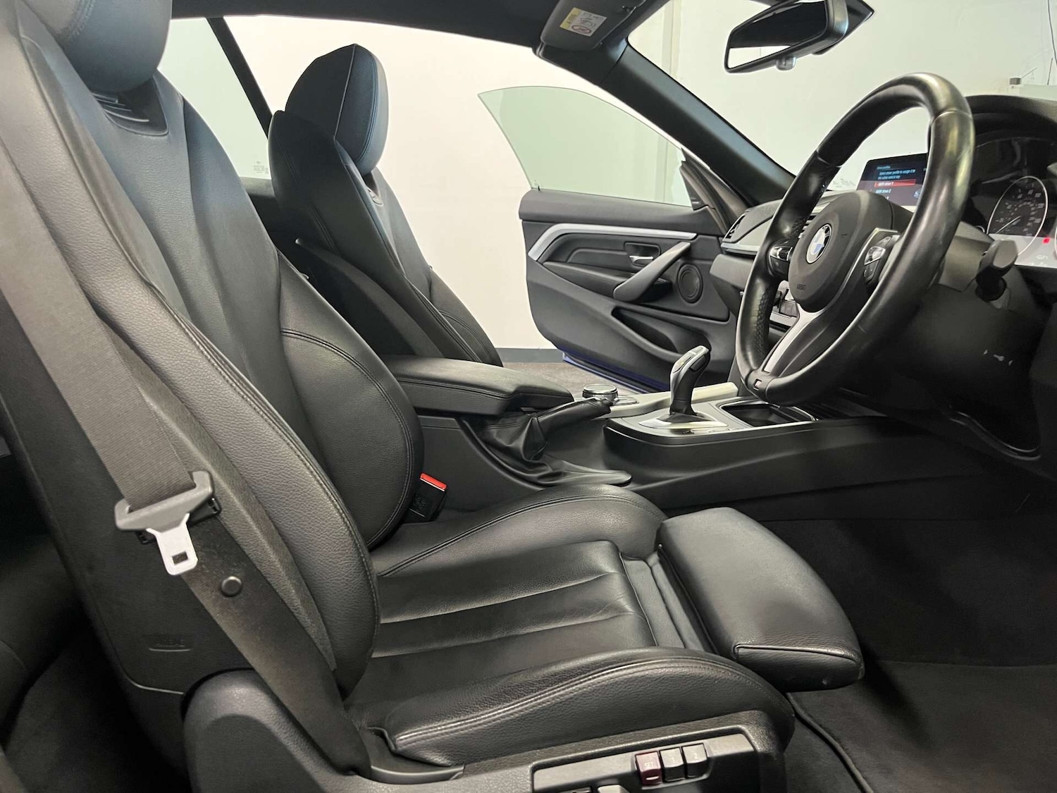 Used BMW 4 Series 2017 for sale - 76464543: Photo 17