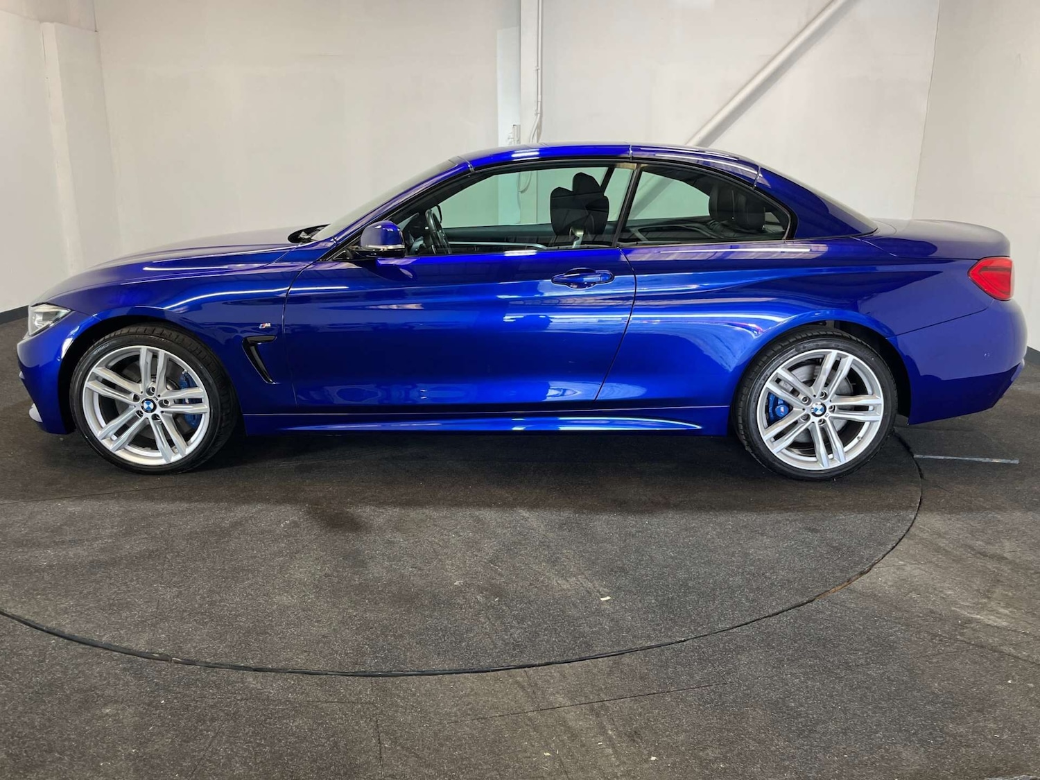 Used BMW 4 Series 2017 for sale - 76464543: Photo 2