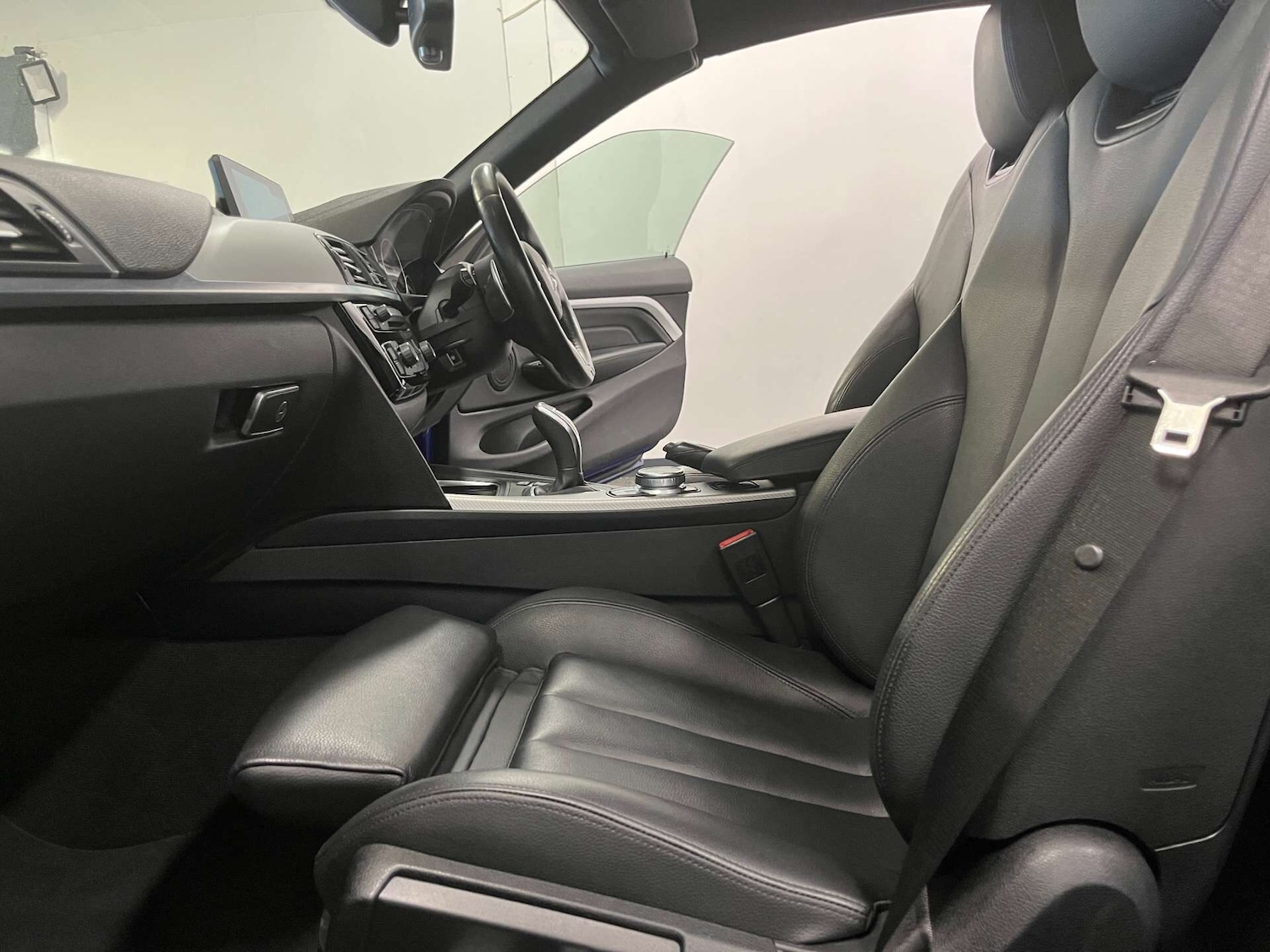 Used BMW 4 Series 2017 for sale - 76464543: Photo 42