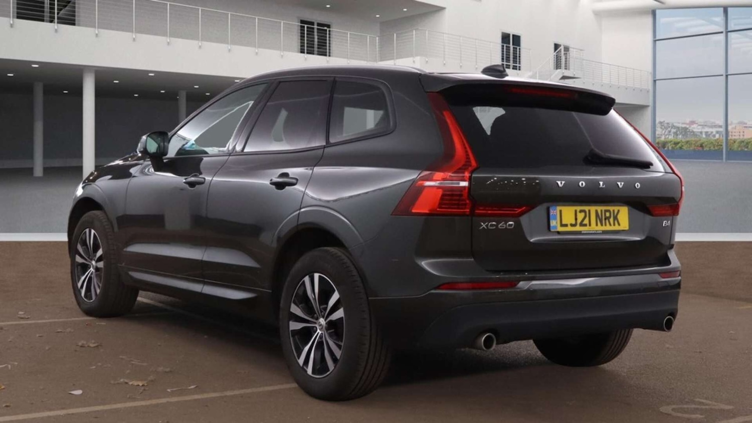 Used Volvo XC60 2021 for sale - 76412143: Photo 3