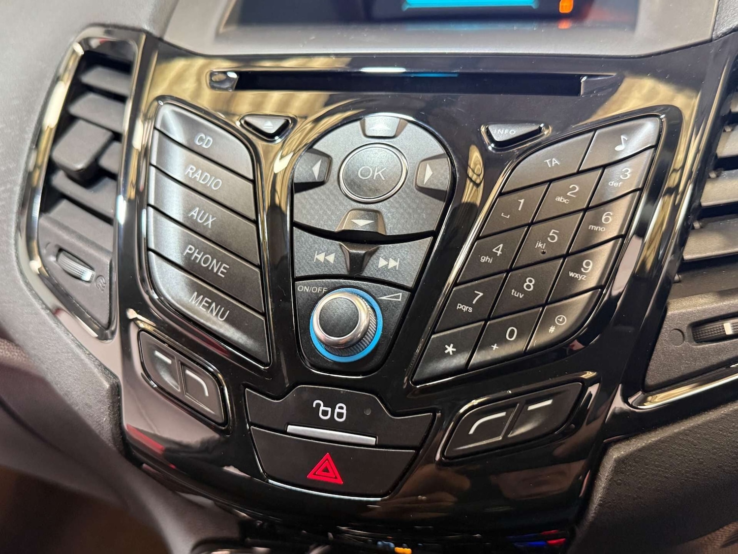 Used Ford Fiesta 2015 for sale - 77149596: Photo 17