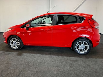Used Ford Fiesta 2015 for sale - 77149596: Photo