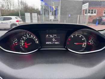 Used Peugeot 308 2015 for sale - 79601574: Photo