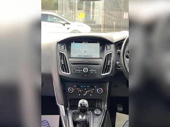 Used Ford Focus 2017 for sale - 79766404: Photo
