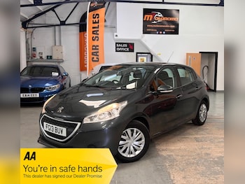 Used Peugeot 208 2013 for sale - 79583281: Photo