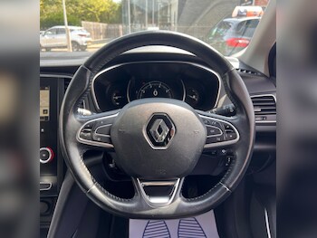 Used Renault Megane 2017 for sale - 79583260: Photo