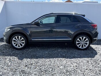 Used Volkswagen T-Roc 2019 for sale - 75704538: Photo