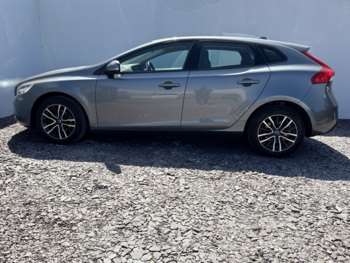 Used Volvo V40 2017 for sale - 74986447: Photo