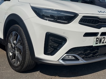 Used Kia Stonic 2023 for sale - 79174343: Photo