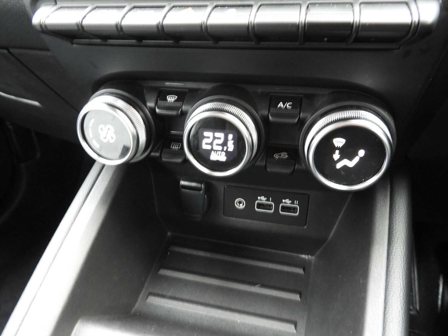 Used Renault Clio 2023 for sale - 77440037: Photo 11