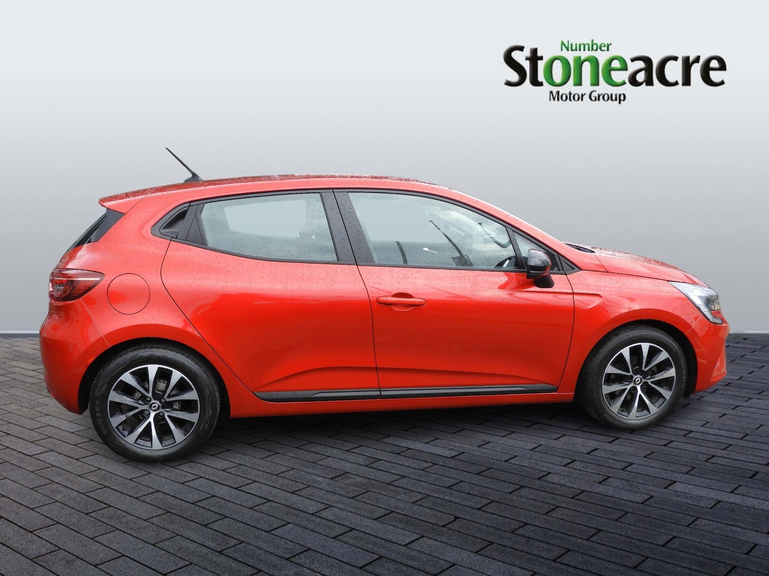 Used Renault Clio 2023 for sale - 77440037: Photo 2