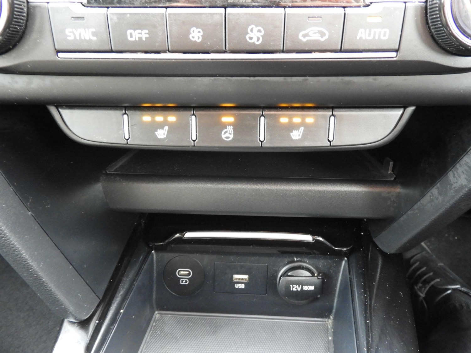 Used Kia XCeed 2023 for sale - 76432159: Photo 18