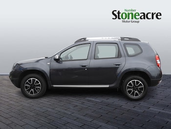 Used Dacia Duster 2017 for sale - 76296037: Photo