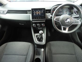 Used Renault Clio 2020 for sale - 79192220: Photo