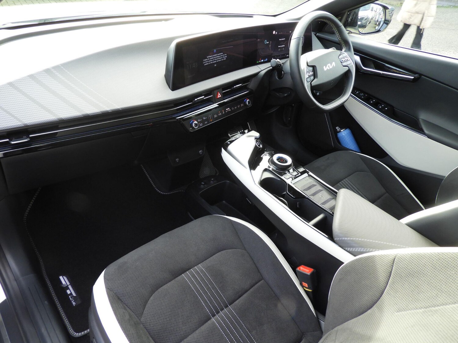 Used Kia EV6 2025 for sale - 77060469: Photo 12