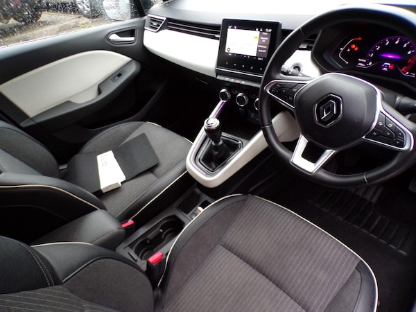 Used Renault Clio 2023 for sale - 75741429: Photo 11