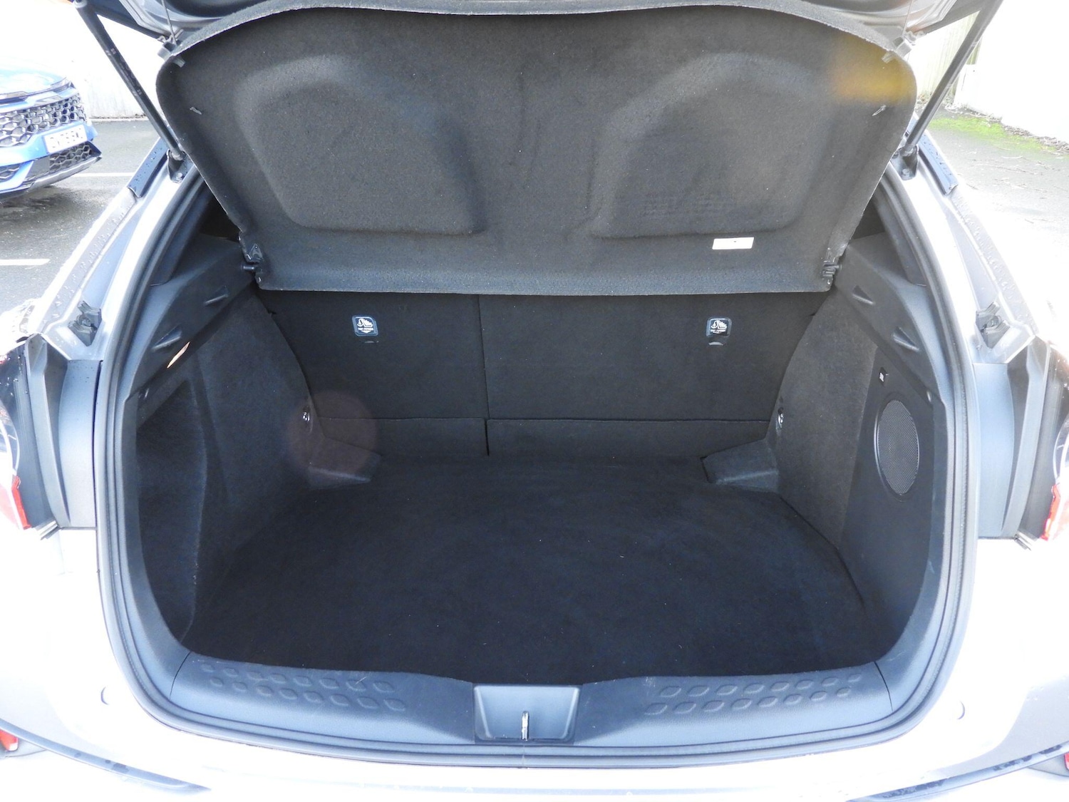 Used Toyota C-HR 2018 for sale - 76899301: Photo 10