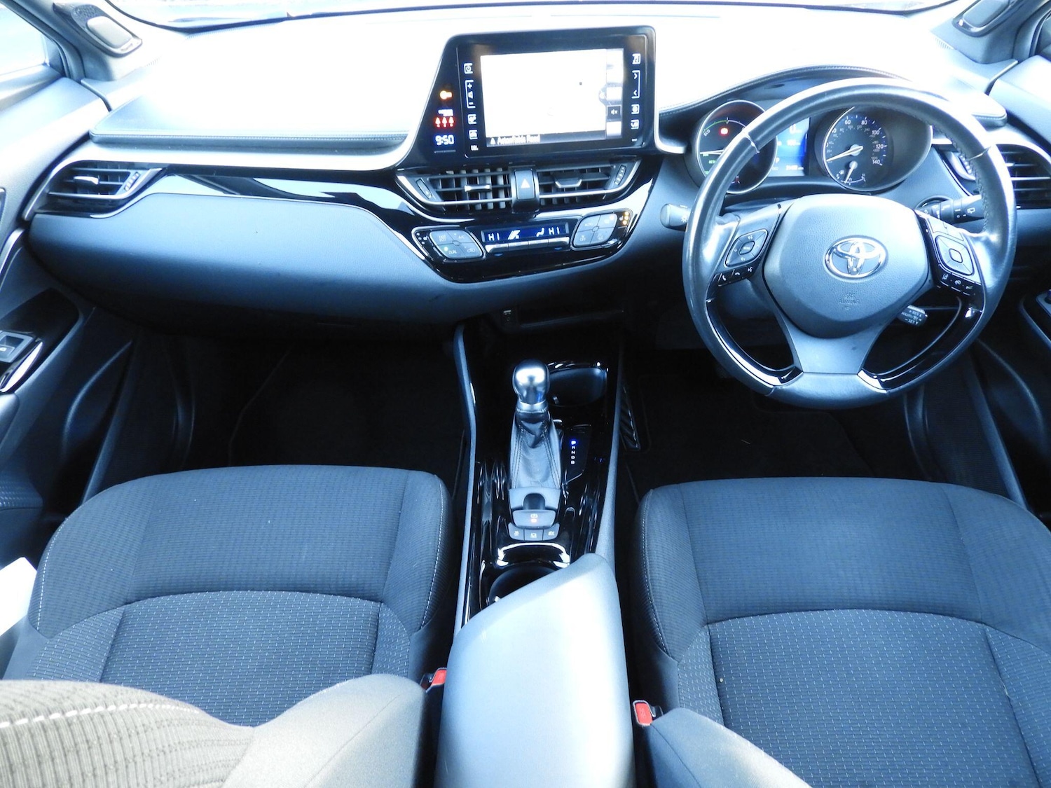 Used Toyota C-HR 2018 for sale - 76899301: Photo 14