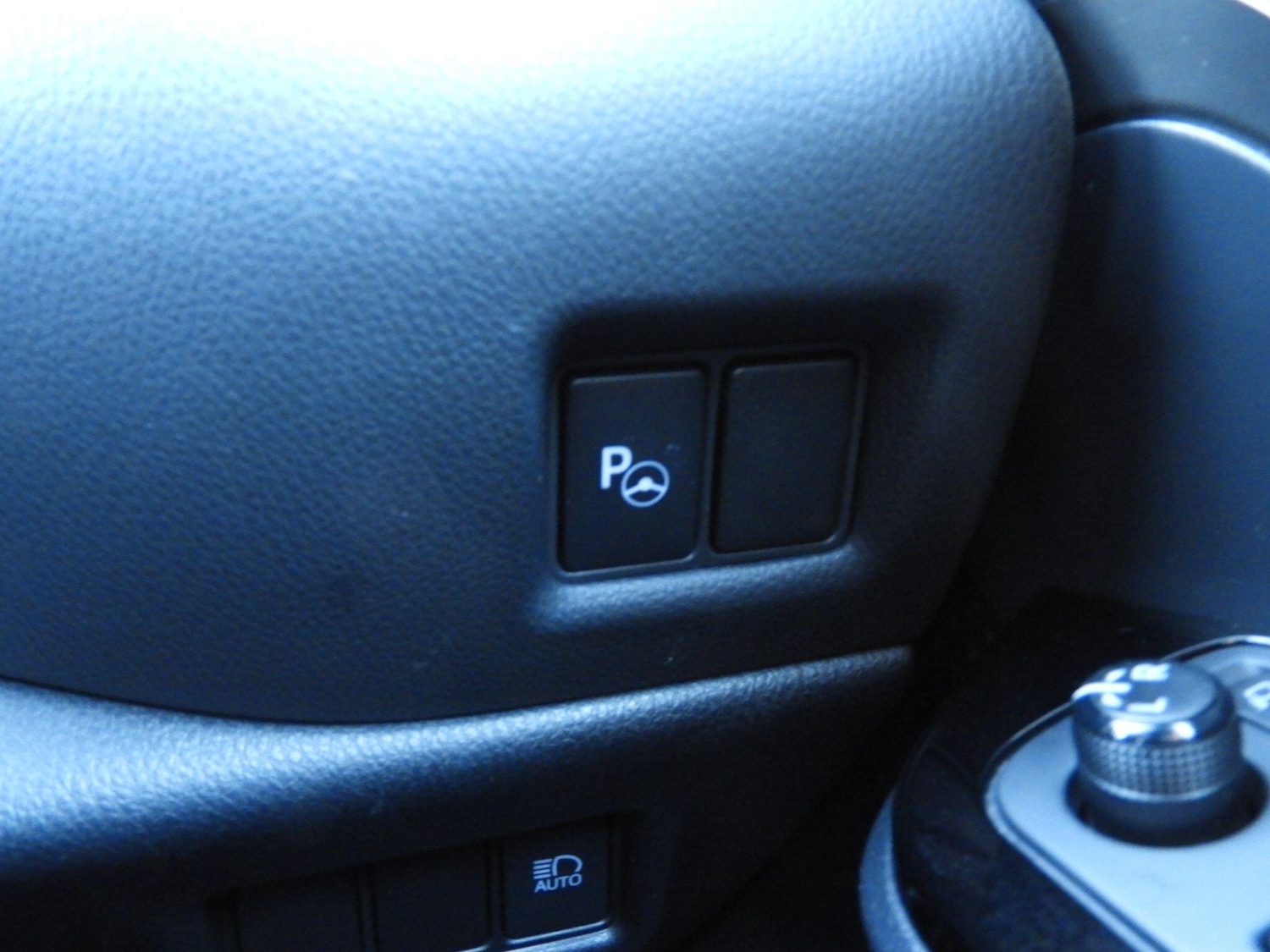 Used Toyota C-HR 2018 for sale - 76899301: Photo 18