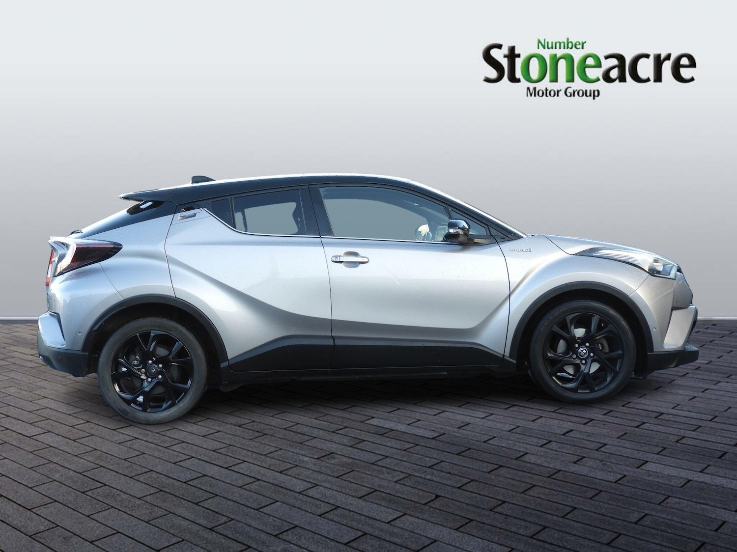 Used Toyota C-HR 2018 for sale - 76899301: Photo 2