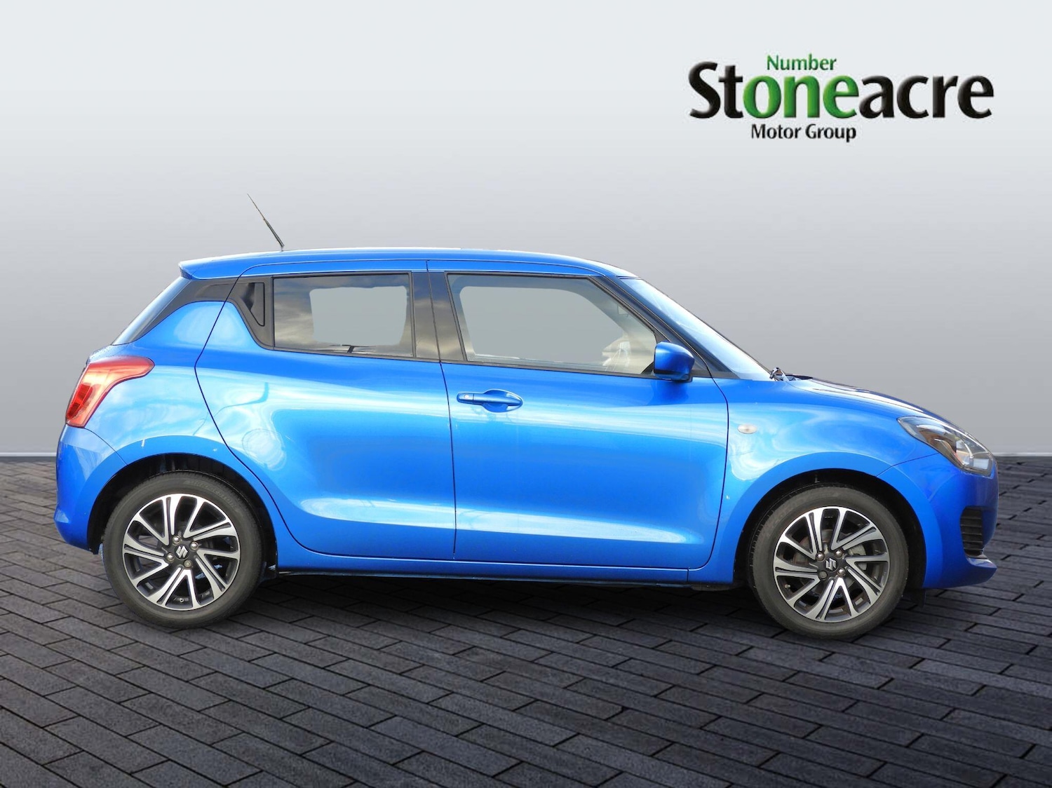 Used Suzuki Swift 2023 for sale - 77143685: Photo 2