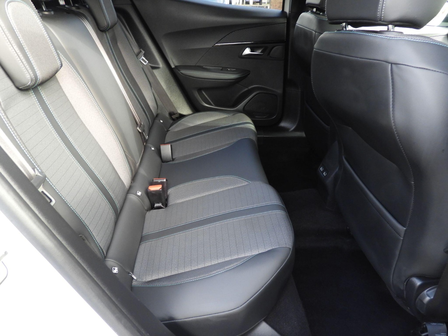 Used Peugeot 2008 2021 for sale - 77671168: Photo 14