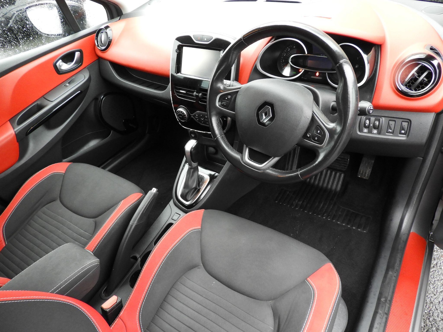 Used Renault Clio 2016 for sale - 77255105: Photo 11