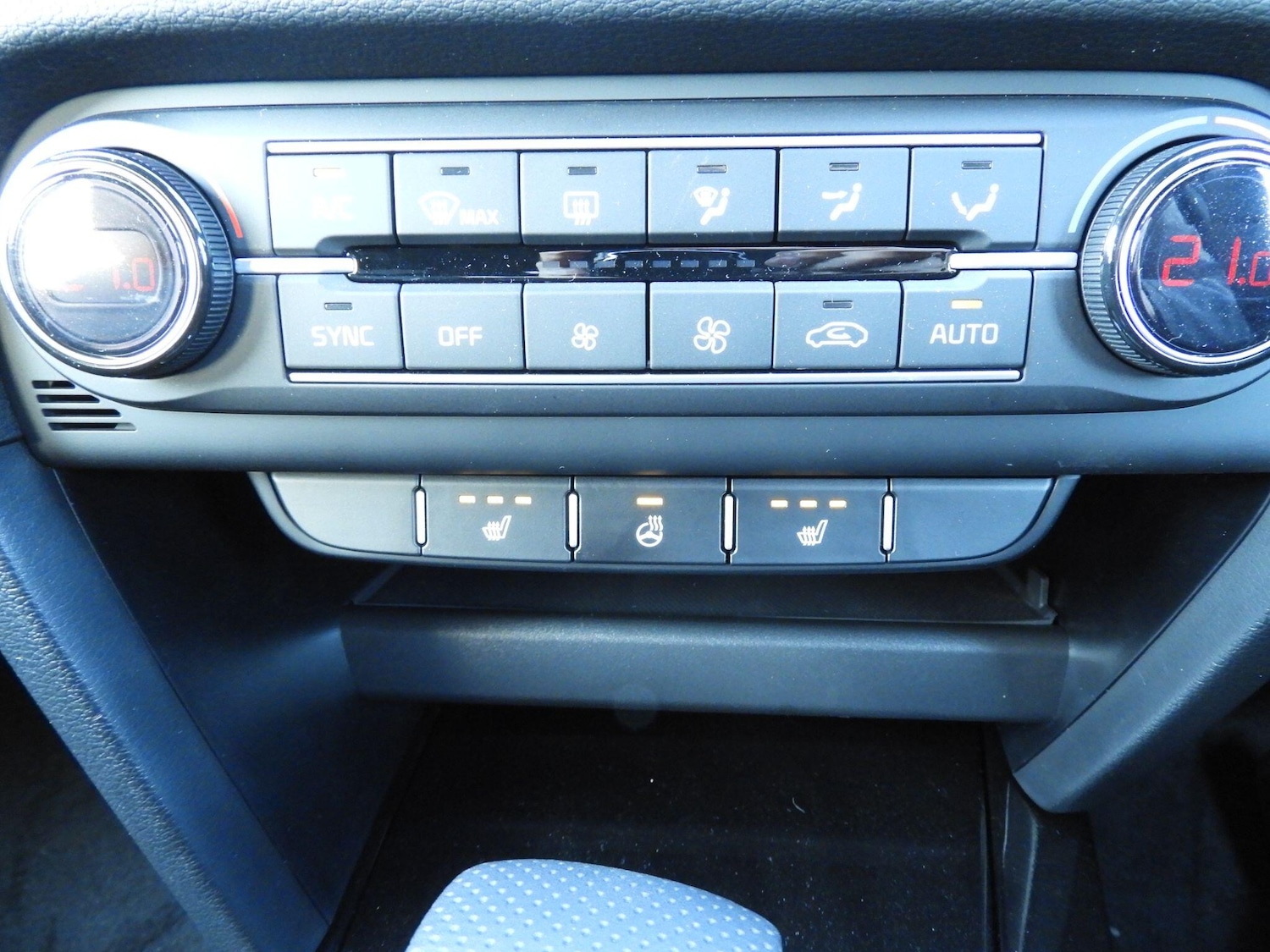 Used Kia XCeed 2025 for sale - 76994570: Photo 18