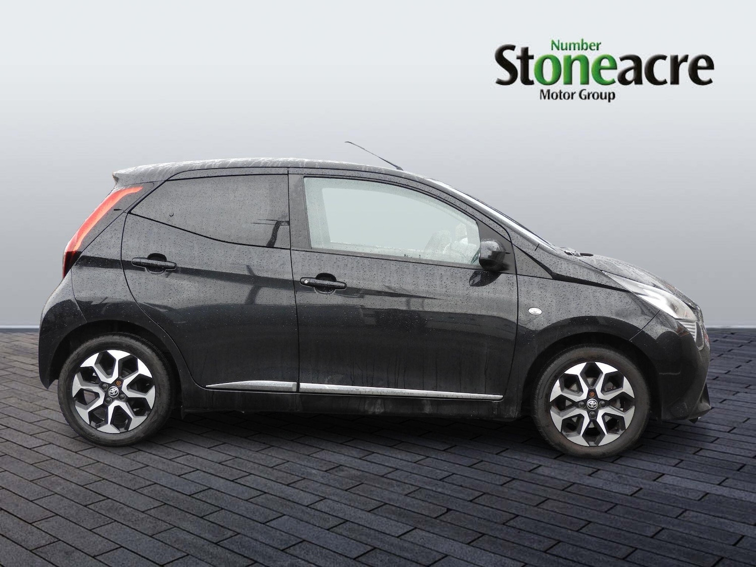 Used Toyota AYGO 2018 for sale - 77216061: Photo 2