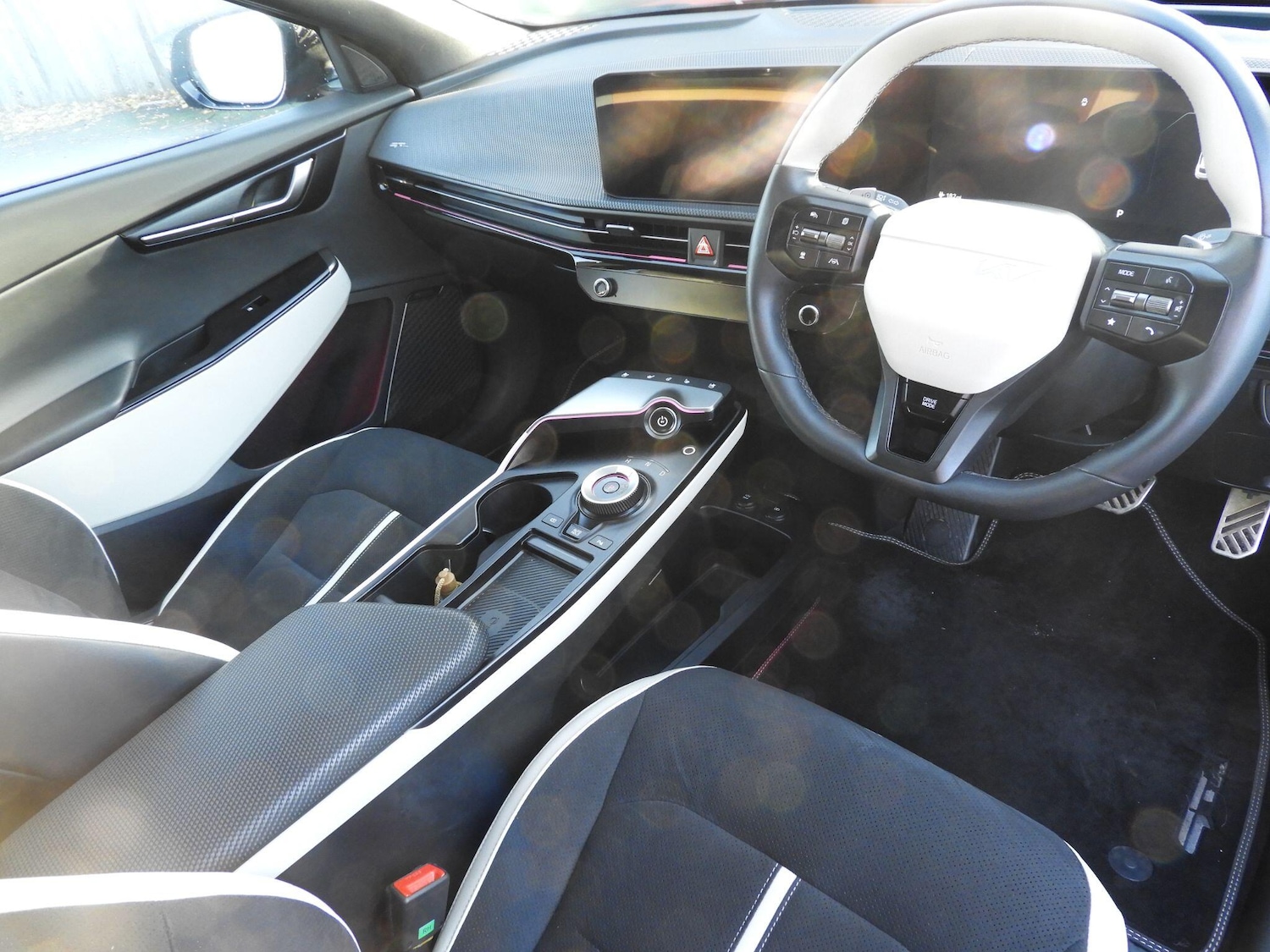 Used Kia EV6 2024 for sale - 76689104: Photo 12